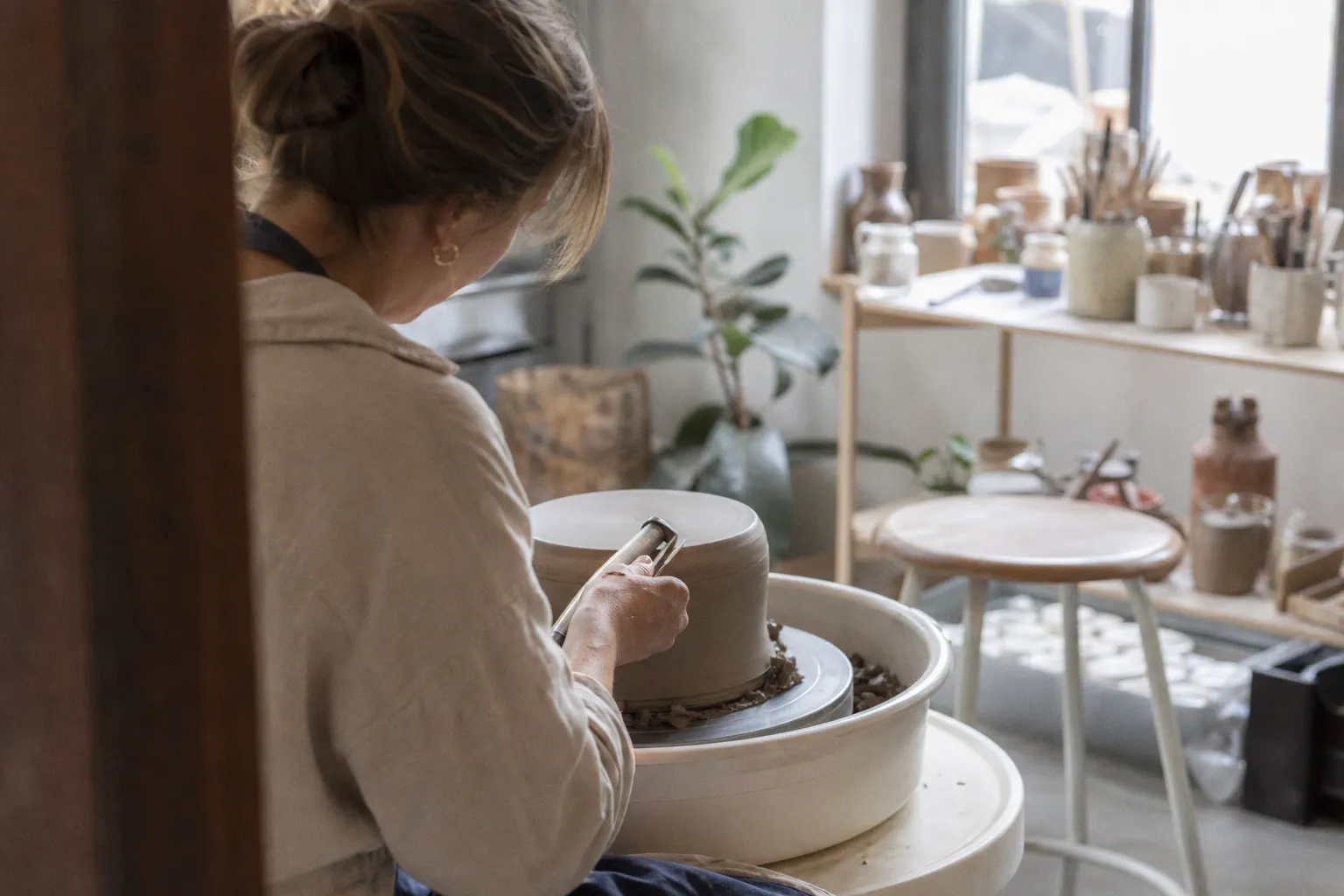 Atelier céramique à Lille : l'initiation de Julie