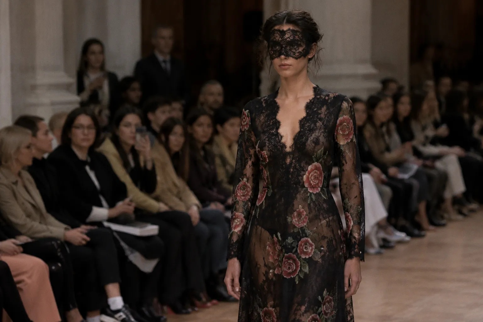 Haute couture, expositions Alaïa et festival d'Arles : nos sorties culturelles du week-end