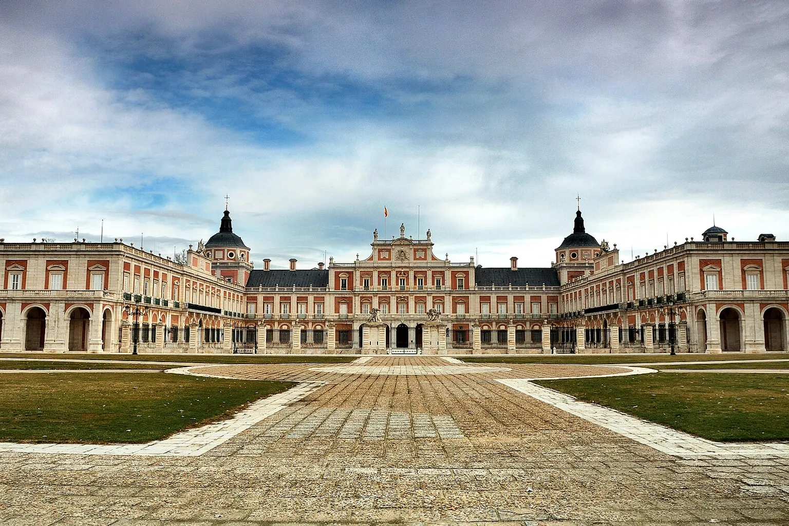 Palais royal d'Aranjuez : pourquoi les horaires varient