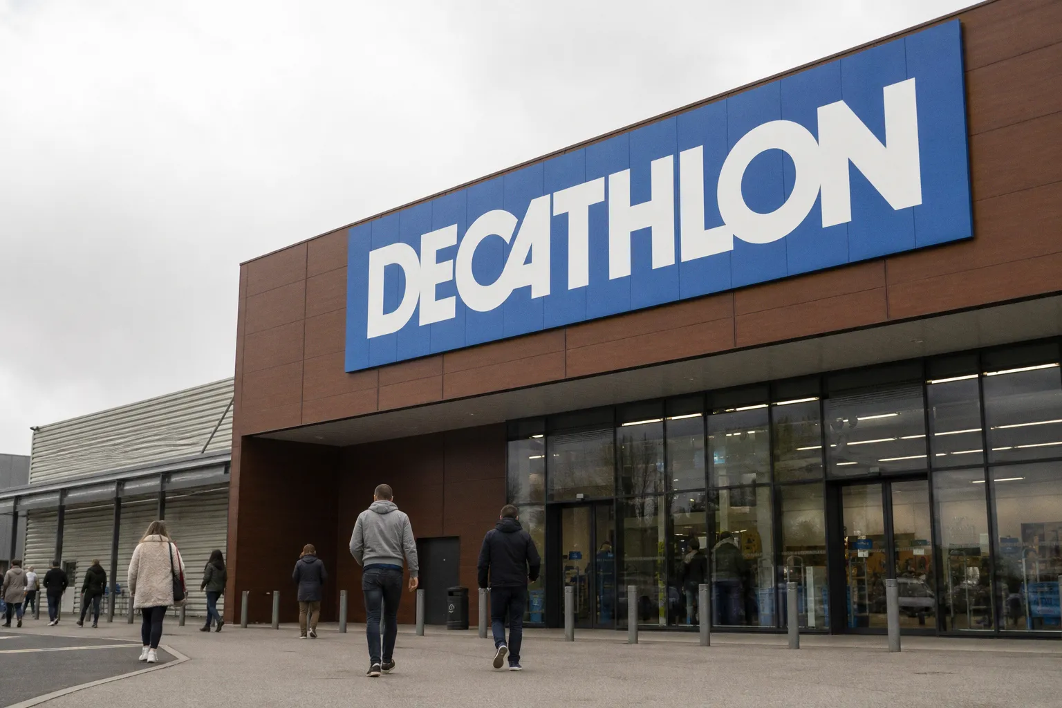 Pourquoi cette jupe-short Decathlon devient l'alternative idéale au short en jean